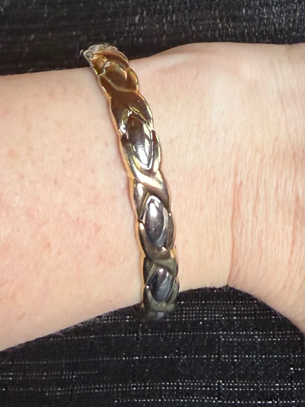 Two-Tone Hugs and Kisses Pattern Bangle Cuff Magnetic Bracelet